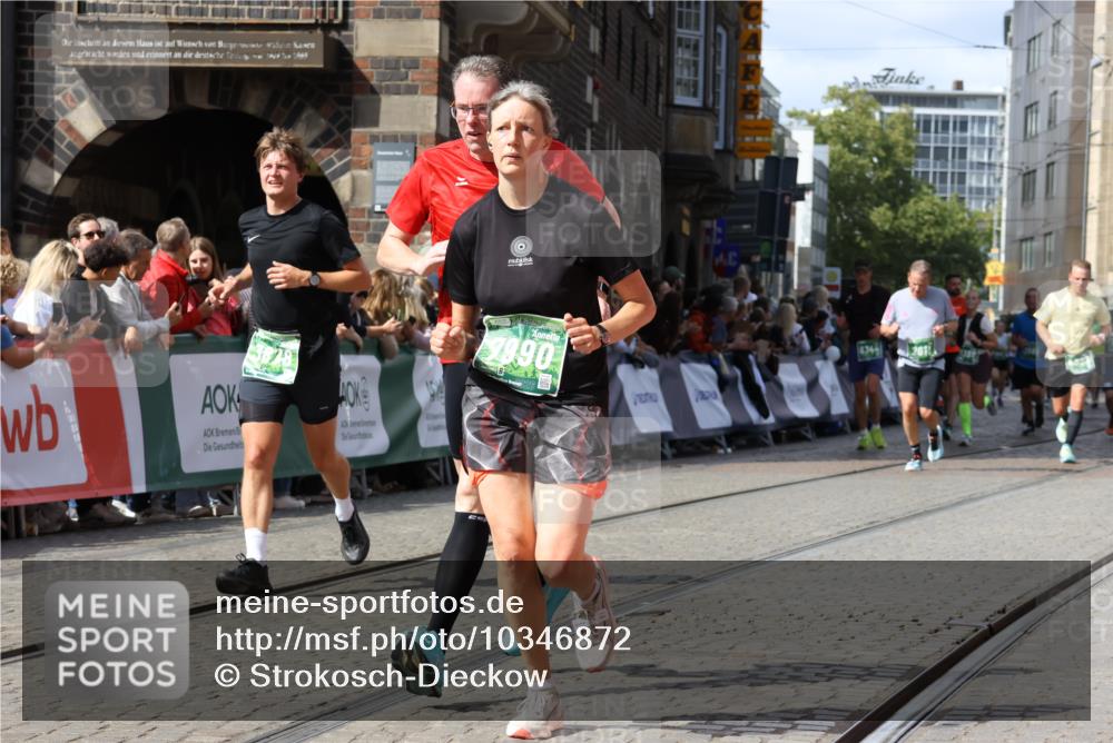 13.09.2026 - 21. swb-Marathon Bremen Strokosch-Dieckow http://msf.ph/oto/10346872 13.09.2026 13:32:33 Ziel 287, 1369, 2310, 2910, 3402, 3441, 3650, 3922, 4057, 4471, 4566, 4655, 4797, 4835, 5628, 6258, 6475, 6857, 6875, 7150, 7182, 7553, 7572, 7818, 8632, 9198, 9283, 9394, 9779, 13029, 13182, 13244, 1437, 2611, 3354, 3878, 3895, 4323, 4862, 5009, 5398, 5581, 5657, 6583, 6718, 7016, 7466, 7758, 8344, 8367, 8506, 13232 meine-sportfotos.de