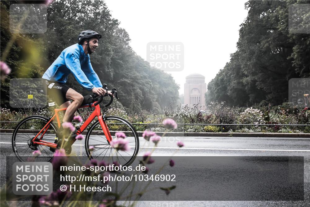 13.09.2026 - Stadtparktriathlon H.Heesch http://msf.ph/oto/10346902 13.09.2026 09:56:07 Radfahren 246, 345 meine-sportfotos.de