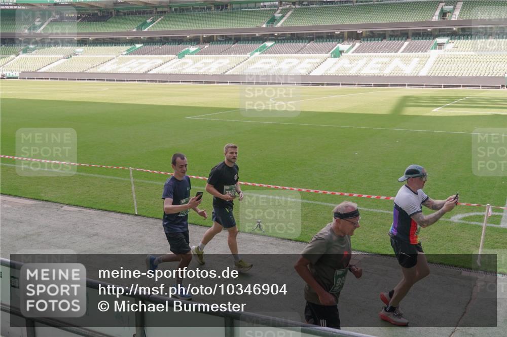 13.09.2026 - 21. swb-Marathon Bremen Michael Burmester http://msf.ph/oto/10346904 13.09.2026 13:35:53 Laufen im Stadion 170, 193, 368, 462, 491, 496, 657, 1015, 1280, 1321, 1396, 1432, 1553, 1560, 1607, 1726, 1762, 1784, 1887, 1934, 1965, 1974, 1977, 1992, 2335, 2338, 2578, 2639, 2650, 2688, 2789, 2791, 2894, 2933, 3090, 3161, 3169, 3178, 3179, 3191, 3299, 3406, 3408, 3463, 3472, 3498, 3547, 3555, 3570, 3573, 3588, 3640, 3660, 3801, 3839, 3904, 3914, 3985, 4145, 4200, 4290, 4464, 4500, 4546, 4561, 4801, 4880, 4967, 5000, 5034, 5151, 5332, 5461, 5679, 5818 meine-sportfotos.de