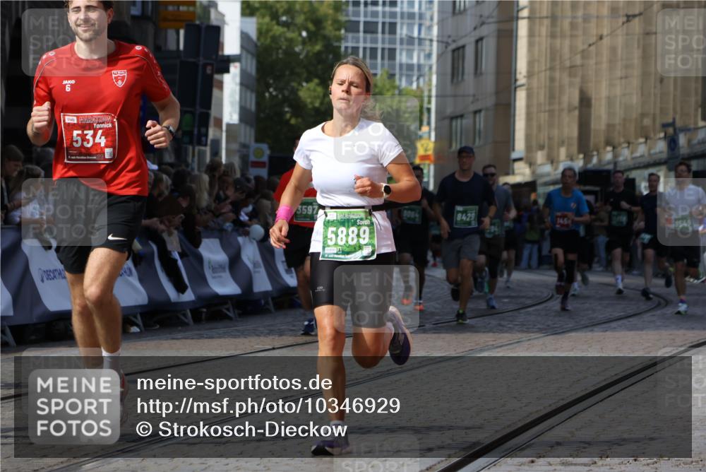 13.09.2026 - 21. swb-Marathon Bremen Strokosch-Dieckow http://msf.ph/oto/10346929 13.09.2026 13:28:15 Ziel 440, 488, 534, 762, 1343, 1456, 1932, 3135, 3480, 3576, 4106, 4133, 4265, 4744, 5462, 6468, 6522, 7042, 7138, 7358, 8188, 8351, 8656, 9067, 9145, 9494, 13069, 13198, 178, 210, 1239, 1380, 1460, 2047, 2977, 3294, 3597, 4250, 5250, 5683, 8429, 8483, 8570, 9064, 9549 meine-sportfotos.de
