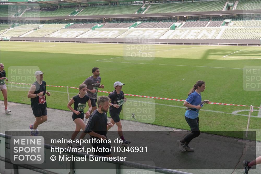 13.09.2026 - 21. swb-Marathon Bremen Michael Burmester http://msf.ph/oto/10346931 13.09.2026 13:35:59 Laufen im Stadion 170, 193, 368, 462, 491, 496, 590, 657, 1015, 1280, 1321, 1396, 1432, 1553, 1620, 1726, 1762, 1784, 1887, 1934, 1965, 1974, 1977, 1992, 2335, 2338, 2578, 2639, 2650, 2688, 2789, 2791, 2894, 2933, 3090, 3161, 3169, 3178, 3179, 3191, 3299, 3406, 3408, 3463, 3472, 3498, 3555, 3570, 3573, 3588, 3640, 3731, 3801, 3839, 3904, 3914, 3985, 4145, 4200, 4290, 4464, 4500, 4546, 4561, 4801, 4880, 4967, 5000, 5034, 5151, 5182, 5332, 5461, 5679, 5818 meine-sportfotos.de