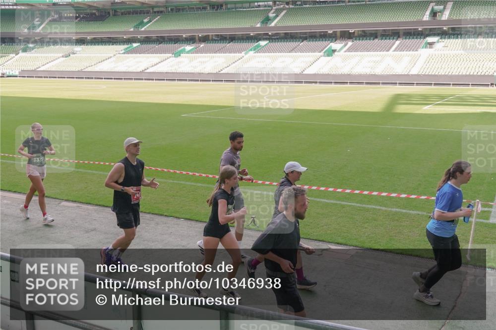 13.09.2026 - 21. swb-Marathon Bremen Michael Burmester http://msf.ph/oto/10346938 13.09.2026 13:35:59 Laufen im Stadion 170, 193, 368, 462, 491, 496, 590, 657, 1015, 1280, 1321, 1396, 1432, 1553, 1620, 1726, 1762, 1784, 1887, 1934, 1965, 1974, 1977, 1992, 2335, 2338, 2578, 2639, 2650, 2688, 2789, 2791, 2894, 2933, 3090, 3161, 3169, 3178, 3179, 3191, 3299, 3406, 3408, 3463, 3472, 3498, 3555, 3570, 3573, 3588, 3640, 3731, 3801, 3839, 3904, 3914, 3985, 4145, 4200, 4290, 4464, 4500, 4546, 4561, 4801, 4880, 4967, 5000, 5034, 5151, 5182, 5332, 5461, 5679, 5818 meine-sportfotos.de