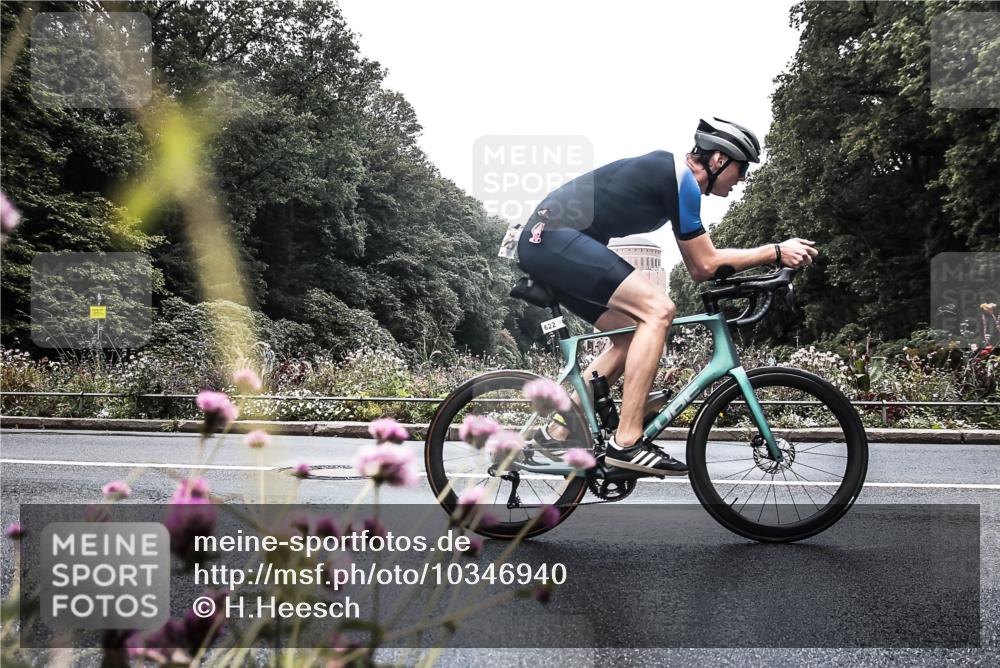 13.09.2026 - Stadtparktriathlon H.Heesch http://msf.ph/oto/10346940 13.09.2026 11:07:54 Radfahren 529, 622 meine-sportfotos.de