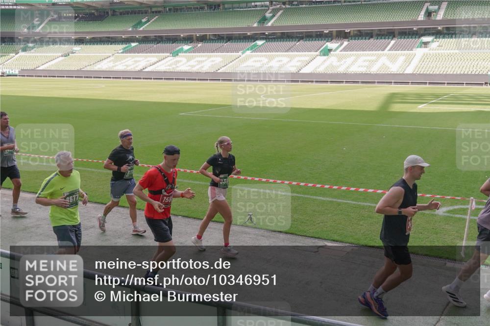13.09.2026 - 21. swb-Marathon Bremen Michael Burmester http://msf.ph/oto/10346951 13.09.2026 13:36:01 Laufen im Stadion 170, 193, 368, 462, 491, 496, 590, 657, 1015, 1280, 1321, 1396, 1432, 1553, 1620, 1726, 1762, 1784, 1887, 1934, 1965, 1974, 1977, 1992, 2335, 2338, 2578, 2639, 2650, 2688, 2789, 2791, 2894, 2933, 3090, 3161, 3169, 3178, 3179, 3191, 3299, 3406, 3408, 3463, 3472, 3498, 3555, 3570, 3573, 3588, 3640, 3731, 3801, 3839, 3904, 3914, 3985, 4145, 4200, 4290, 4464, 4500, 4546, 4561, 4801, 4880, 4967, 5000, 5034, 5151, 5182, 5332, 5461, 5679, 5818 meine-sportfotos.de