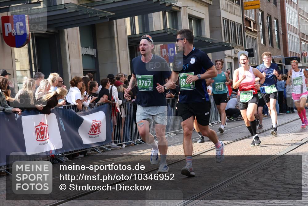 13.09.2026 - 21. swb-Marathon Bremen Strokosch-Dieckow http://msf.ph/oto/10346952 13.09.2026 13:30:31 Ziel 244, 800, 834, 1189, 1533, 1771, 1841, 1926, 1941, 2369, 2452, 2723, 2902, 2985, 3360, 4206, 4251, 4342, 4757, 4920, 5600, 5681, 5802, 5822, 5900, 6134, 6307, 6343, 6523, 7012, 7645, 7760, 8543, 8616, 9290, 9507, 9653, 9692, 9699, 9767, 9825, 9958, 9962, 9976, 13090, 13152, 13215, 625, 881, 1067, 1909, 1938, 2265, 2364, 2900, 3163, 3164, 3425, 4058, 4206, 4332, 4415, 4425, 4748, 4763, 5506, 5551, 5615, 7821, 8090, 8169, 8314, 8494 meine-sportfotos.de
