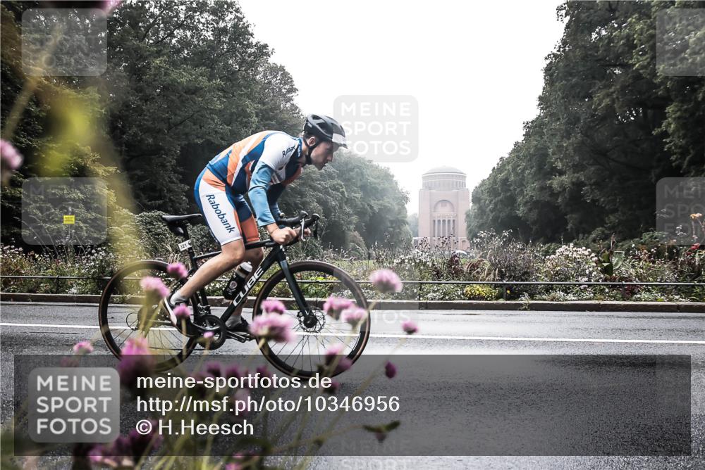 13.09.2026 - Stadtparktriathlon H.Heesch http://msf.ph/oto/10346956 13.09.2026 09:58:06 Radfahren 321 meine-sportfotos.de