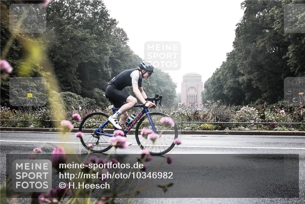 13.09.2026 - Stadtparktriathlon H.Heesch http://msf.ph/oto/10346982 13.09.2026 09:58:29 Radfahren 213, 214, 238, 258, 269, 300, 306, 311, 314, 322, 333 meine-sportfotos.de