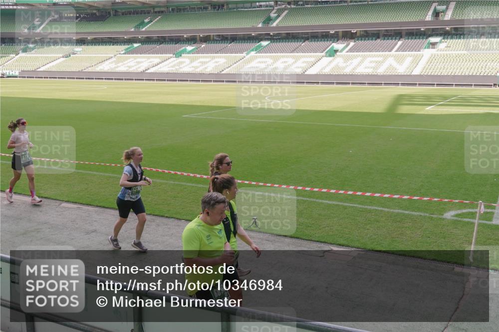 13.09.2026 - 21. swb-Marathon Bremen Michael Burmester http://msf.ph/oto/10346984 13.09.2026 13:36:06 Laufen im Stadion 170, 193, 368, 462, 491, 496, 590, 657, 799, 1015, 1135, 1280, 1321, 1396, 1432, 1620, 1726, 1762, 1887, 1934, 1965, 1974, 1977, 1992, 2227, 2335, 2578, 2639, 2650, 2688, 2789, 2894, 2933, 3090, 3161, 3169, 3178, 3179, 3191, 3299, 3303, 3406, 3408, 3463, 3472, 3498, 3555, 3570, 3573, 3588, 3640, 3731, 3779, 3801, 3839, 3904, 3914, 3985, 4145, 4200, 4290, 4464, 4500, 4546, 4561, 4801, 4880, 4967, 5000, 5034, 5182, 5332, 5461, 5679, 5818 meine-sportfotos.de