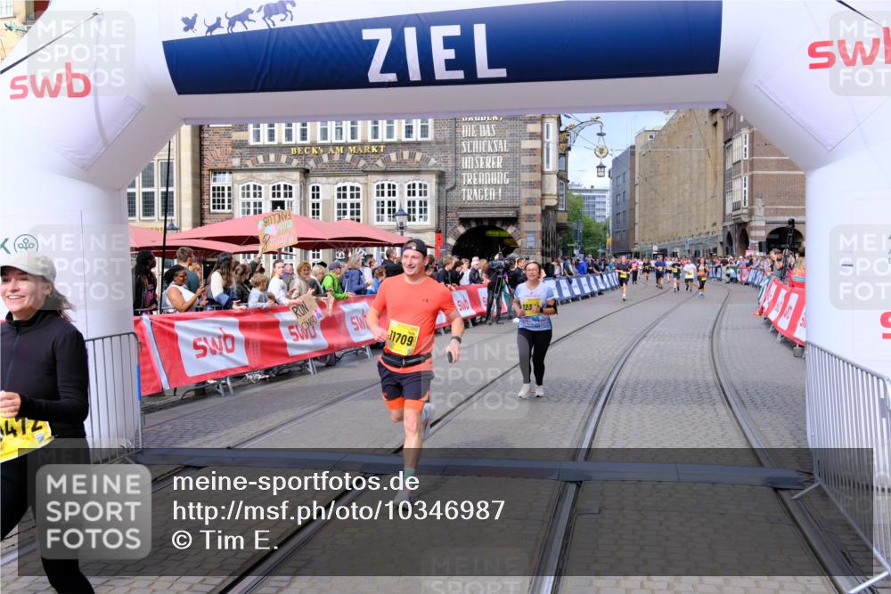 13.09.2026 - 21. swb-Marathon Bremen Tim E. http://msf.ph/oto/10346987 13.09.2026 11:17:46 Ziel 10472, 10773, 10779, 10979, 11709, 12334 meine-sportfotos.de