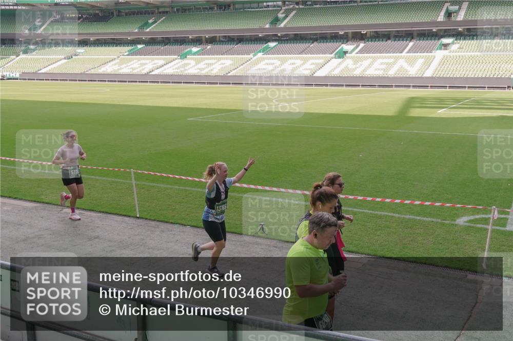 13.09.2026 - 21. swb-Marathon Bremen Michael Burmester http://msf.ph/oto/10346990 13.09.2026 13:36:06 Laufen im Stadion 170, 193, 368, 462, 491, 496, 590, 657, 799, 1015, 1135, 1280, 1321, 1396, 1432, 1620, 1726, 1762, 1887, 1934, 1965, 1974, 1977, 1992, 2227, 2335, 2578, 2639, 2650, 2688, 2789, 2894, 2933, 3090, 3161, 3169, 3178, 3179, 3191, 3299, 3303, 3406, 3408, 3463, 3472, 3498, 3555, 3570, 3573, 3588, 3640, 3731, 3779, 3801, 3839, 3904, 3914, 3985, 4145, 4200, 4290, 4464, 4500, 4546, 4561, 4801, 4880, 4967, 5000, 5034, 5182, 5332, 5461, 5679, 5818 meine-sportfotos.de