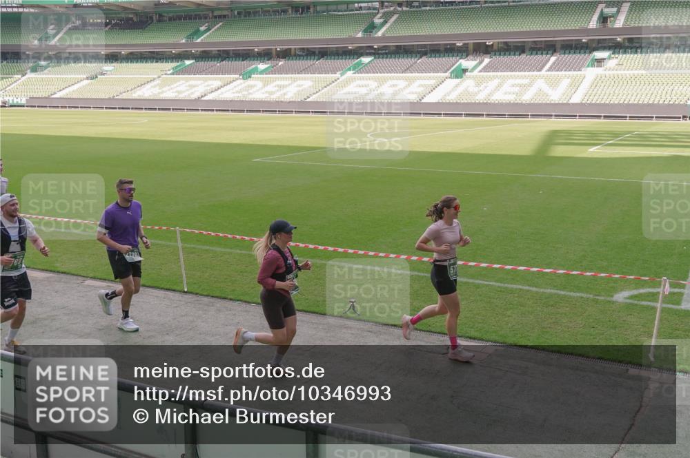 13.09.2026 - 21. swb-Marathon Bremen Michael Burmester http://msf.ph/oto/10346993 13.09.2026 13:36:08 Laufen im Stadion 368, 462, 491, 496, 590, 657, 799, 1015, 1135, 1279, 1280, 1321, 1396, 1432, 1620, 1726, 1762, 1887, 1934, 1951, 1965, 1974, 1977, 1992, 2078, 2227, 2335, 2578, 2639, 2650, 2688, 2789, 2894, 2933, 3090, 3161, 3169, 3178, 3179, 3191, 3299, 3303, 3406, 3408, 3463, 3472, 3498, 3555, 3570, 3573, 3588, 3640, 3731, 3779, 3801, 3839, 3904, 3914, 3985, 4084, 4145, 4200, 4290, 4464, 4500, 4546, 4561, 4801, 4880, 4967, 5000, 5034, 5182, 5332, 5461, 5679, 5818 meine-sportfotos.de