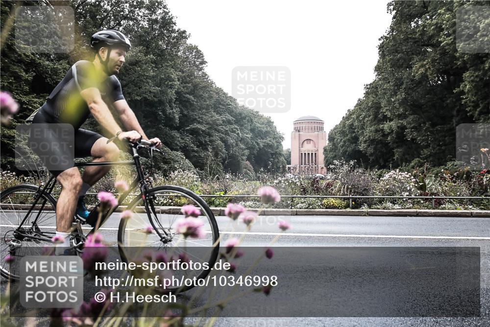 13.09.2026 - Stadtparktriathlon H.Heesch http://msf.ph/oto/10346998 13.09.2026 11:08:27 Radfahren 569, 579, 626, 662, 663 meine-sportfotos.de
