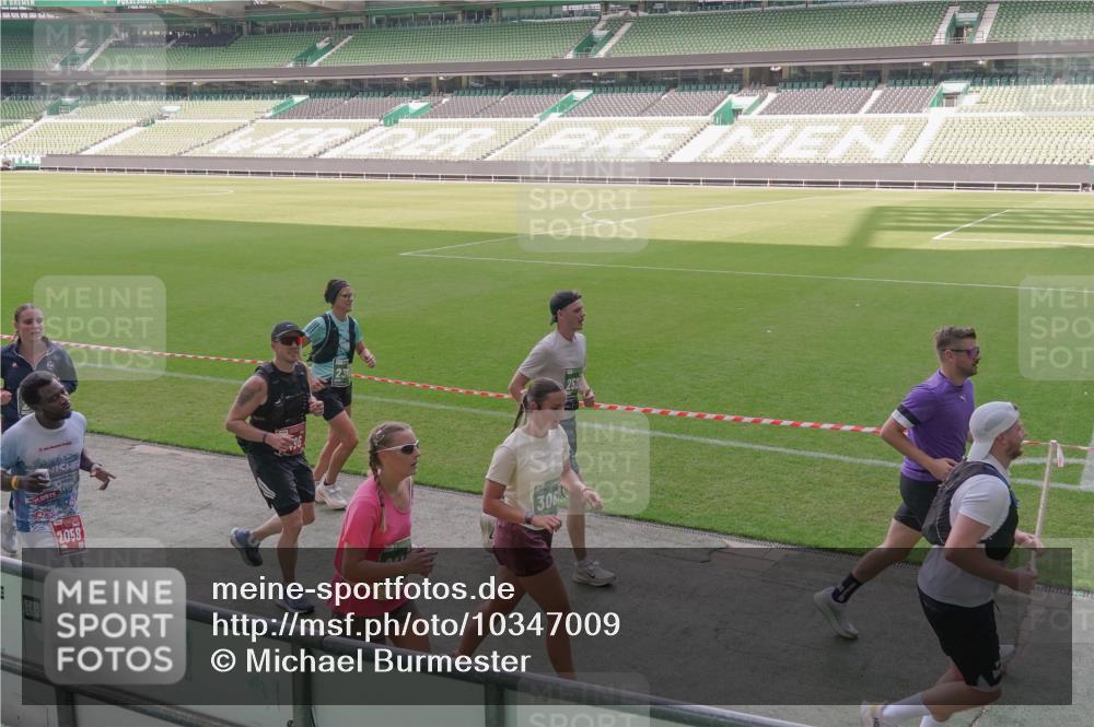 13.09.2026 - 21. swb-Marathon Bremen Michael Burmester http://msf.ph/oto/10347009 13.09.2026 13:36:11 Laufen im Stadion 462, 491, 496, 590, 657, 799, 1015, 1135, 1279, 1280, 1321, 1396, 1432, 1620, 1726, 1762, 1887, 1934, 1951, 1965, 1974, 1977, 1992, 2078, 2227, 2335, 2578, 2639, 2650, 2688, 2789, 2894, 2933, 3090, 3161, 3169, 3178, 3179, 3191, 3299, 3303, 3406, 3408, 3463, 3472, 3498, 3555, 3570, 3573, 3588, 3640, 3731, 3779, 3801, 3839, 3904, 3914, 3985, 4084, 4145, 4200, 4210, 4290, 4464, 4500, 4546, 4561, 4801, 4880, 4967, 5000, 5034, 5182, 5332, 5461, 5679, 5818 meine-sportfotos.de