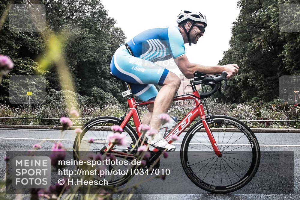 13.09.2026 - Stadtparktriathlon H.Heesch http://msf.ph/oto/10347010 13.09.2026 11:08:29 Radfahren 569, 579, 626, 662, 663 meine-sportfotos.de