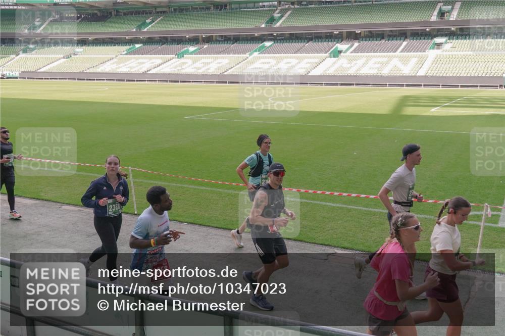 13.09.2026 - 21. swb-Marathon Bremen Michael Burmester http://msf.ph/oto/10347023 13.09.2026 13:36:11 Laufen im Stadion 462, 491, 496, 590, 657, 799, 1015, 1135, 1279, 1280, 1321, 1396, 1432, 1620, 1726, 1762, 1887, 1934, 1951, 1965, 1974, 1977, 1992, 2078, 2227, 2335, 2578, 2639, 2650, 2688, 2789, 2894, 2933, 3090, 3161, 3169, 3178, 3179, 3191, 3299, 3303, 3406, 3408, 3463, 3472, 3498, 3555, 3570, 3573, 3588, 3640, 3731, 3779, 3801, 3839, 3904, 3914, 3985, 4084, 4145, 4200, 4210, 4290, 4464, 4500, 4546, 4561, 4801, 4880, 4967, 5000, 5034, 5182, 5332, 5461, 5679, 5818 meine-sportfotos.de