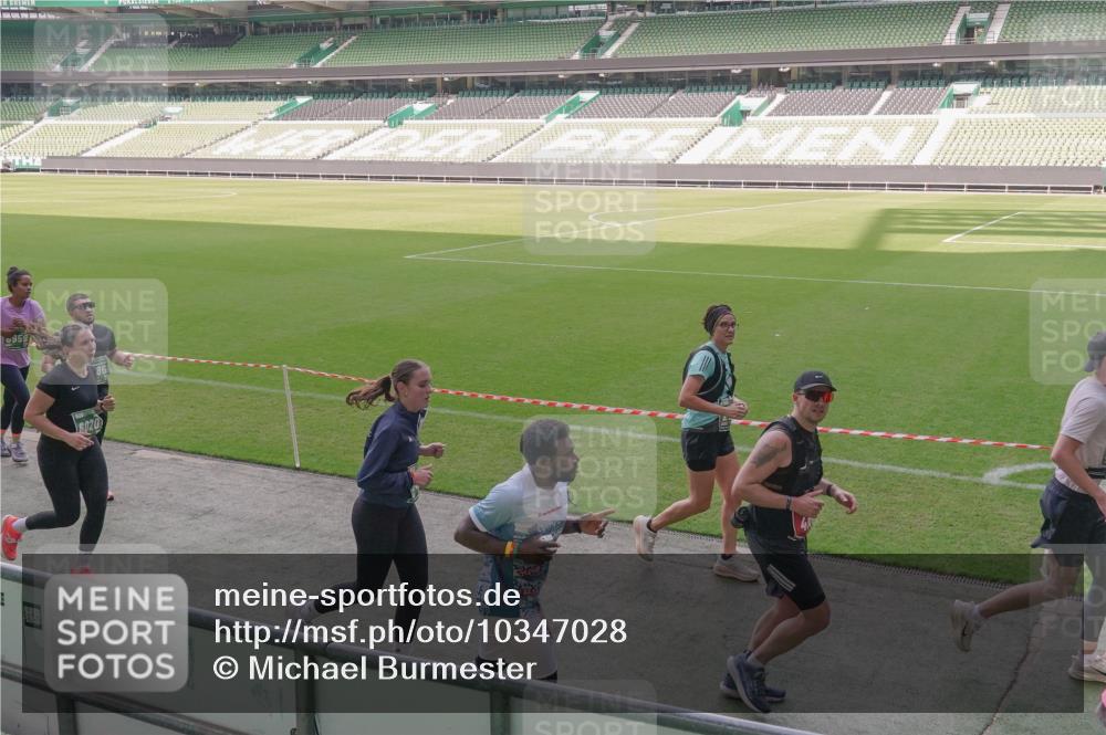 13.09.2026 - 21. swb-Marathon Bremen Michael Burmester http://msf.ph/oto/10347028 13.09.2026 13:36:12 Laufen im Stadion 462, 491, 496, 590, 657, 799, 1015, 1135, 1279, 1280, 1321, 1396, 1432, 1620, 1726, 1762, 1887, 1934, 1951, 1965, 1974, 1977, 1992, 2078, 2227, 2335, 2578, 2639, 2650, 2688, 2789, 2842, 2894, 2933, 3090, 3161, 3169, 3178, 3179, 3191, 3299, 3303, 3406, 3408, 3463, 3472, 3498, 3555, 3570, 3573, 3588, 3640, 3731, 3779, 3801, 3839, 3904, 3914, 3985, 4084, 4145, 4200, 4210, 4290, 4464, 4500, 4546, 4561, 4801, 4880, 4967, 5000, 5034, 5182, 5332, 5461, 5679, 5818 meine-sportfotos.de