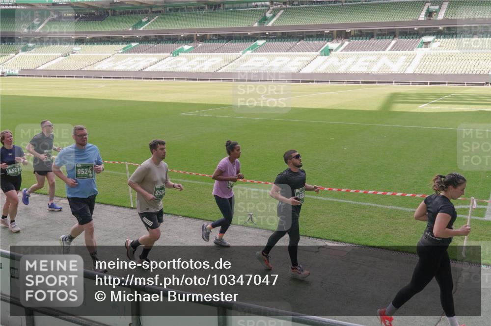 13.09.2026 - 21. swb-Marathon Bremen Michael Burmester http://msf.ph/oto/10347047 13.09.2026 13:36:14 Laufen im Stadion 444, 462, 491, 496, 590, 657, 799, 1015, 1135, 1279, 1280, 1321, 1396, 1432, 1620, 1726, 1762, 1887, 1934, 1951, 1965, 1974, 1977, 1992, 2078, 2227, 2335, 2578, 2639, 2650, 2688, 2789, 2842, 2894, 2933, 3090, 3161, 3169, 3178, 3179, 3191, 3299, 3303, 3406, 3408, 3463, 3472, 3498, 3555, 3570, 3573, 3588, 3640, 3731, 3779, 3801, 3839, 3904, 3985, 4084, 4145, 4200, 4210, 4290, 4464, 4500, 4546, 4561, 4801, 4880, 4967, 5000, 5034, 5182, 5332, 5461, 5679, 5818 meine-sportfotos.de