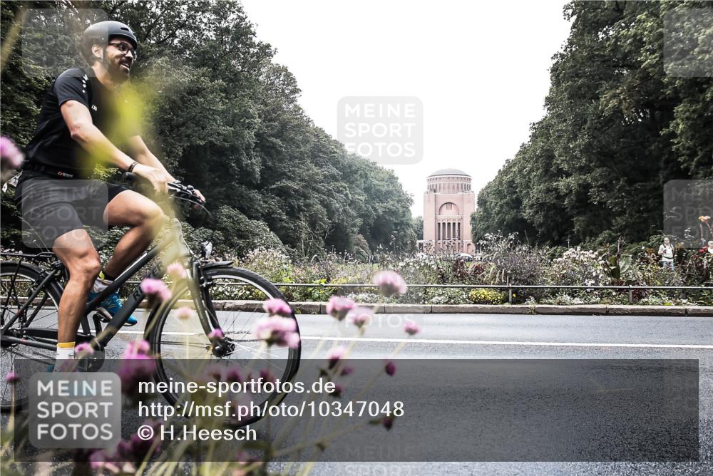 13.09.2026 - Stadtparktriathlon H.Heesch http://msf.ph/oto/10347048 13.09.2026 11:08:50 Radfahren 504, 555 meine-sportfotos.de