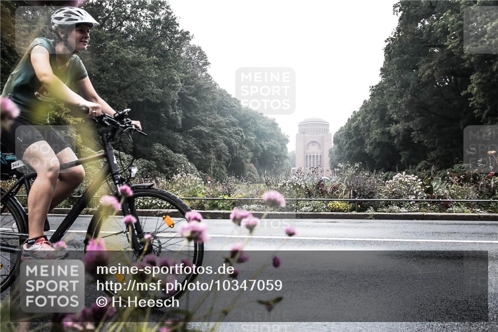 13.09.2026 - Stadtparktriathlon H.Heesch http://msf.ph/oto/10347059 13.09.2026 09:59:14 Radfahren 234, 277, 339, 344 meine-sportfotos.de
