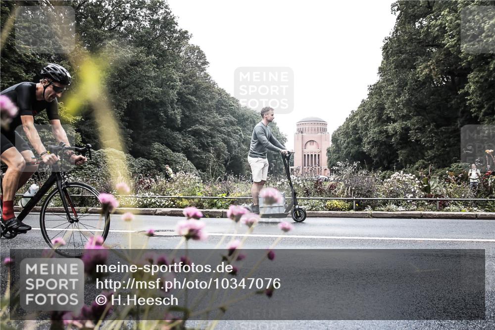 13.09.2026 - Stadtparktriathlon H.Heesch http://msf.ph/oto/10347076 13.09.2026 11:09:02 Radfahren 468, 616 meine-sportfotos.de