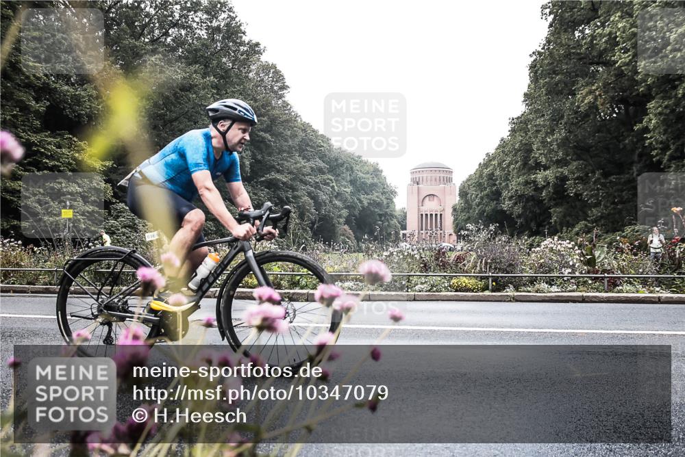 13.09.2026 - Stadtparktriathlon H.Heesch http://msf.ph/oto/10347079 13.09.2026 11:09:04 Radfahren 468, 616 meine-sportfotos.de
