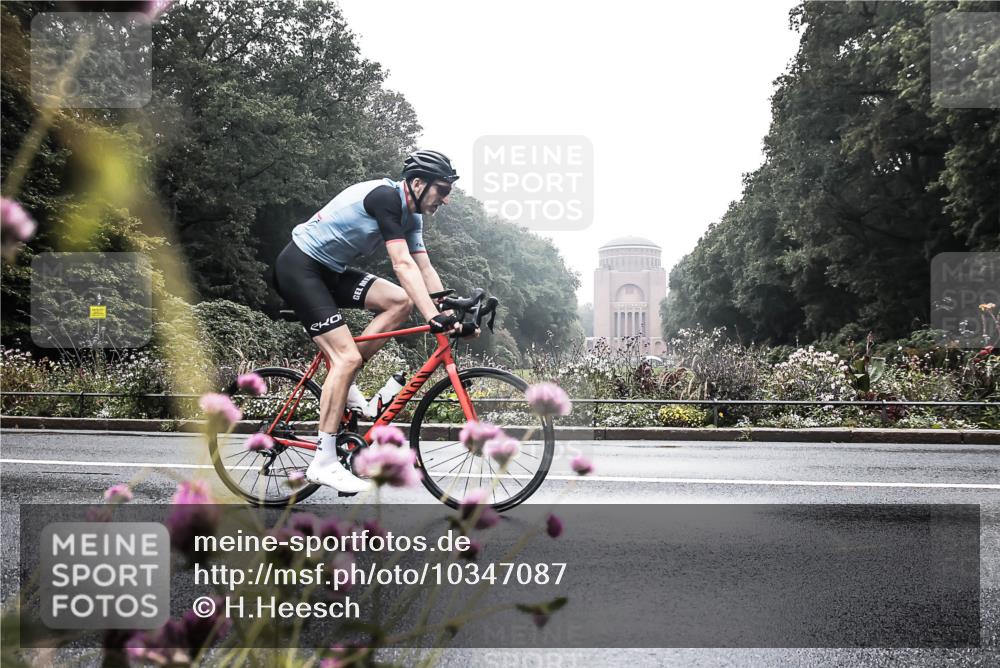 13.09.2026 - Stadtparktriathlon H.Heesch http://msf.ph/oto/10347087 13.09.2026 09:59:46 Radfahren 304 meine-sportfotos.de