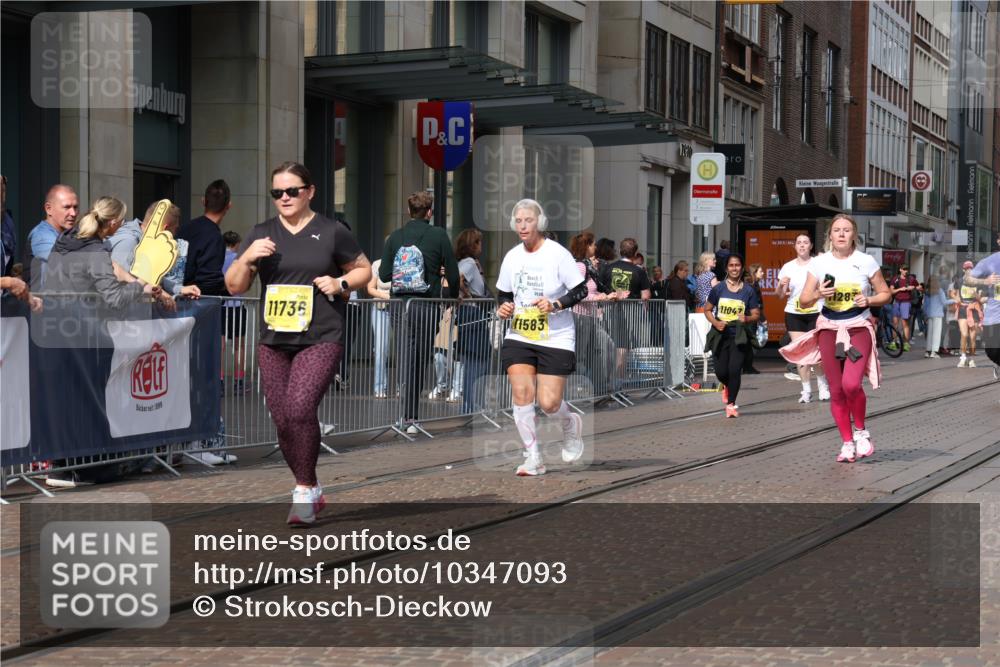 13.09.2026 - 21. swb-Marathon Bremen Strokosch-Dieckow http://msf.ph/oto/10347093 13.09.2026 11:10:26 Ziel 10148, 10163, 10247, 10422, 10461, 10462, 10547, 10768, 10792, 10911, 11043, 11047, 11283, 11298, 11300, 11309, 11327, 11335, 11465, 11513, 11583, 11736, 11756, 11846, 12183, 10002, 10169, 10361, 10362, 10706, 10719, 10791, 10890, 10963, 11080, 11382, 11725, 11732, 11933, 11957, 11982, 12117, 12207, 12227, 12293, 12454, 12550 meine-sportfotos.de