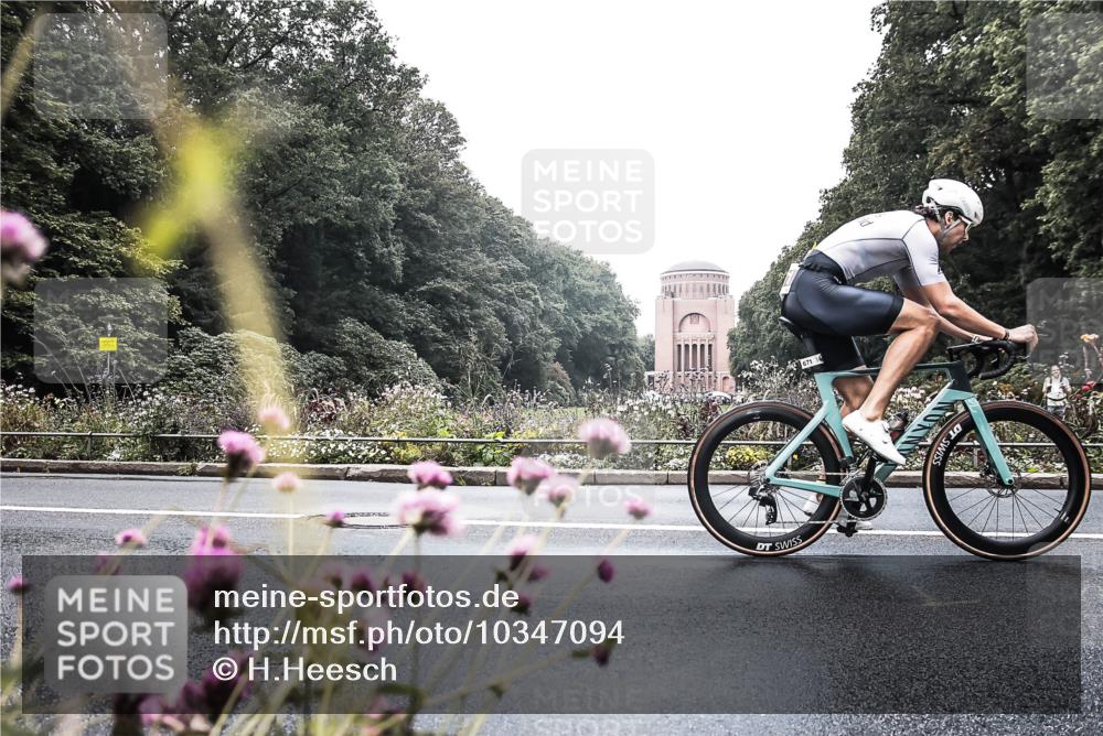 13.09.2026 - Stadtparktriathlon H.Heesch http://msf.ph/oto/10347094 13.09.2026 11:09:12 Radfahren 593, 625, 671 meine-sportfotos.de