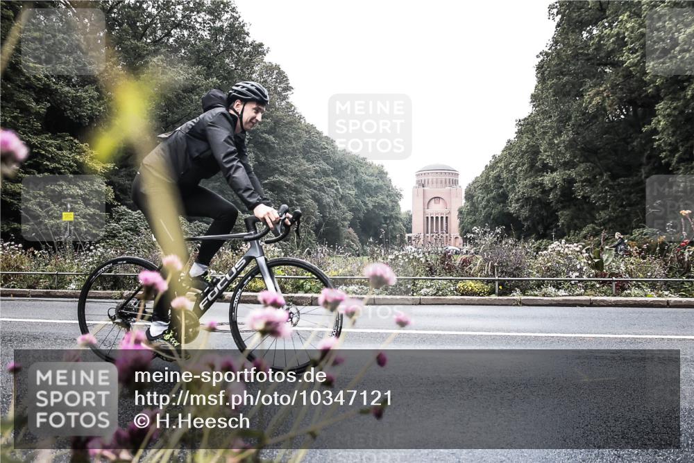 13.09.2026 - Stadtparktriathlon H.Heesch http://msf.ph/oto/10347121 13.09.2026 11:09:24 Radfahren 640, 1797 meine-sportfotos.de