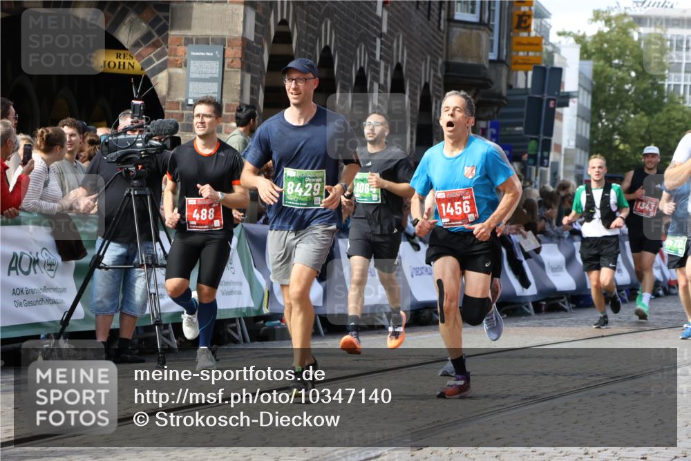 13.09.2026 - 21. swb-Marathon Bremen Strokosch-Dieckow http://msf.ph/oto/10347140 13.09.2026 13:28:21 Ziel 488, 1343, 1456, 3480, 3576, 4106, 4133, 4265, 5360, 5462, 6468, 6522, 7926, 8188, 8656, 9067, 9145, 9167, 9168, 9543, 9881, 13069, 1239, 1380, 2764, 3028, 3294, 4250, 5683, 6914, 6957, 8429, 8483, 8570, 9064, 9549 meine-sportfotos.de