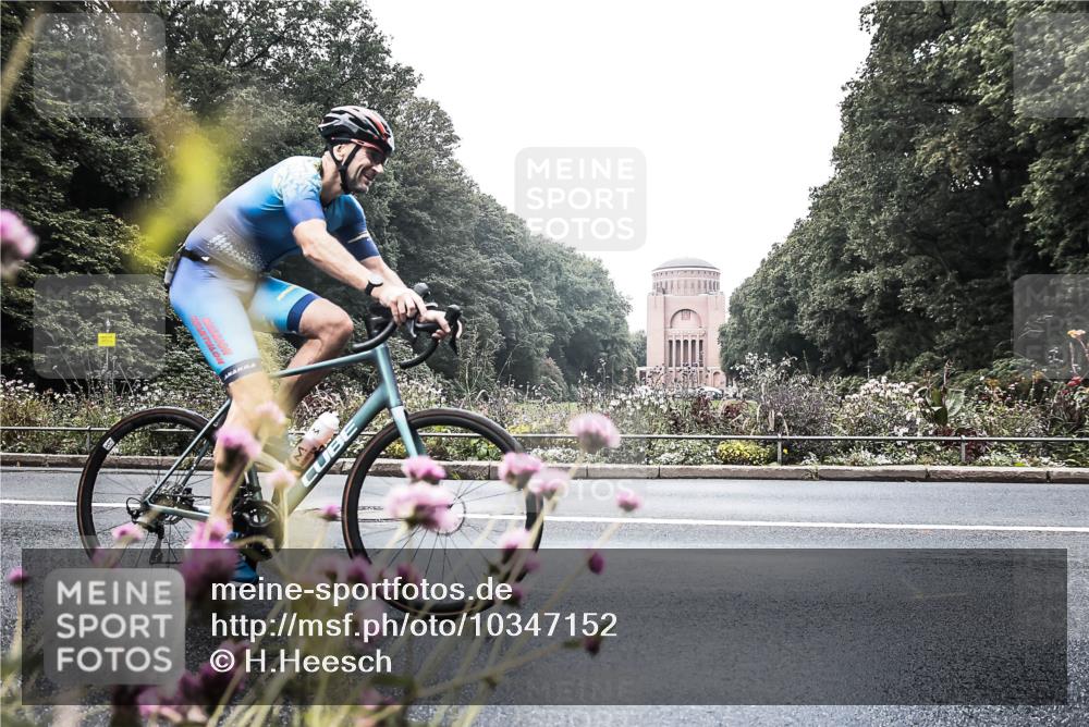 13.09.2026 - Stadtparktriathlon H.Heesch http://msf.ph/oto/10347152 13.09.2026 11:09:46 Radfahren 703 meine-sportfotos.de