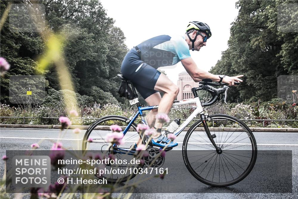 13.09.2026 - Stadtparktriathlon H.Heesch http://msf.ph/oto/10347161 13.09.2026 11:09:58 Radfahren 546, 637, 672 meine-sportfotos.de