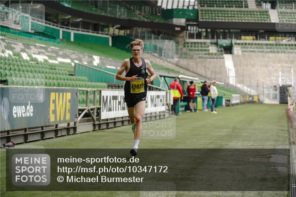 13.09.2026 - 21. swb-Marathon Bremen Michael Burmester http://msf.ph/oto/10347172 13.09.2026 10:14:50 Laufen im Stadion 13525, 13627 meine-sportfotos.de