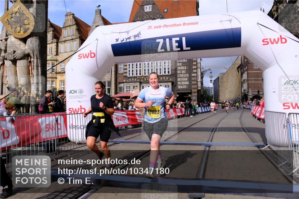13.09.2026 - 21. swb-Marathon Bremen Tim E. http://msf.ph/oto/10347180 13.09.2026 11:18:11 Ziel 10137, 10713, 11367, 11482, 11932, 12023, 12226, 12321, 12373 meine-sportfotos.de