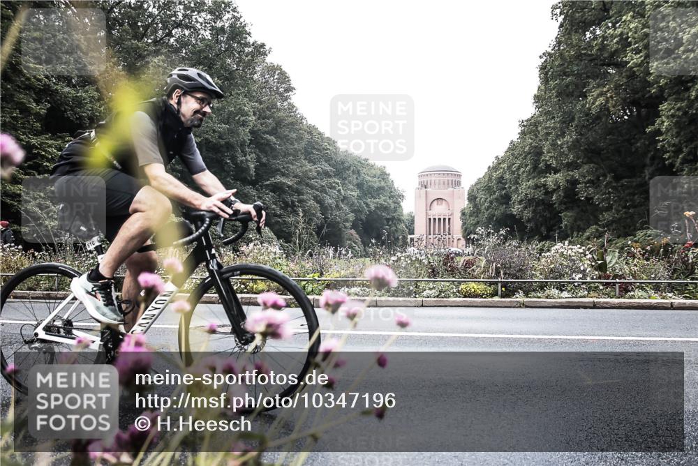 13.09.2026 - Stadtparktriathlon H.Heesch http://msf.ph/oto/10347196 13.09.2026 11:10:29 Radfahren 610, 1799 meine-sportfotos.de