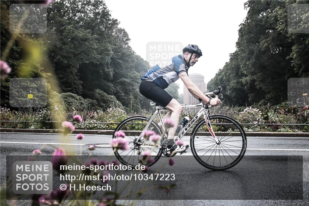 13.09.2026 - Stadtparktriathlon H.Heesch http://msf.ph/oto/10347223 13.09.2026 10:02:00 Radfahren 218, 243, 261, 275, 286, 317, 323 meine-sportfotos.de