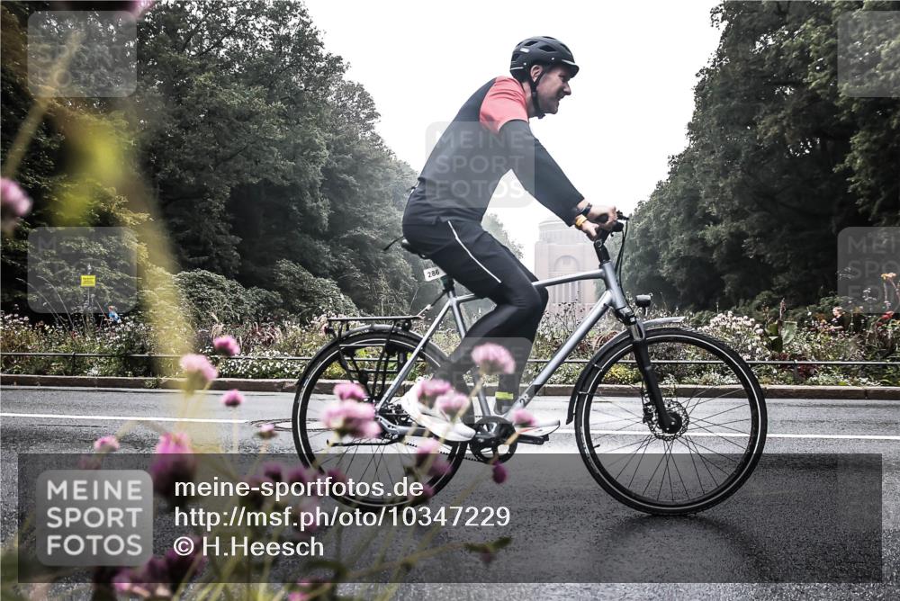13.09.2026 - Stadtparktriathlon H.Heesch http://msf.ph/oto/10347229 13.09.2026 10:02:00 Radfahren 218, 243, 261, 275, 286, 317, 323 meine-sportfotos.de