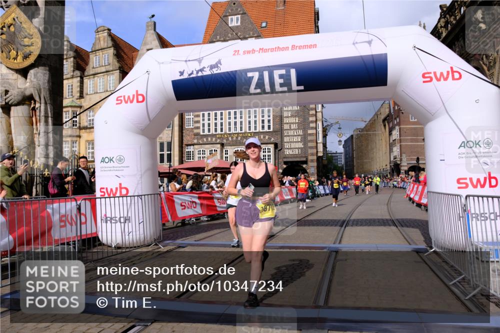 13.09.2026 - 21. swb-Marathon Bremen Tim E. http://msf.ph/oto/10347234 13.09.2026 11:18:19 Ziel 10137, 10713, 11482, 11808, 11829, 11943, 12023, 12321, 12373 meine-sportfotos.de