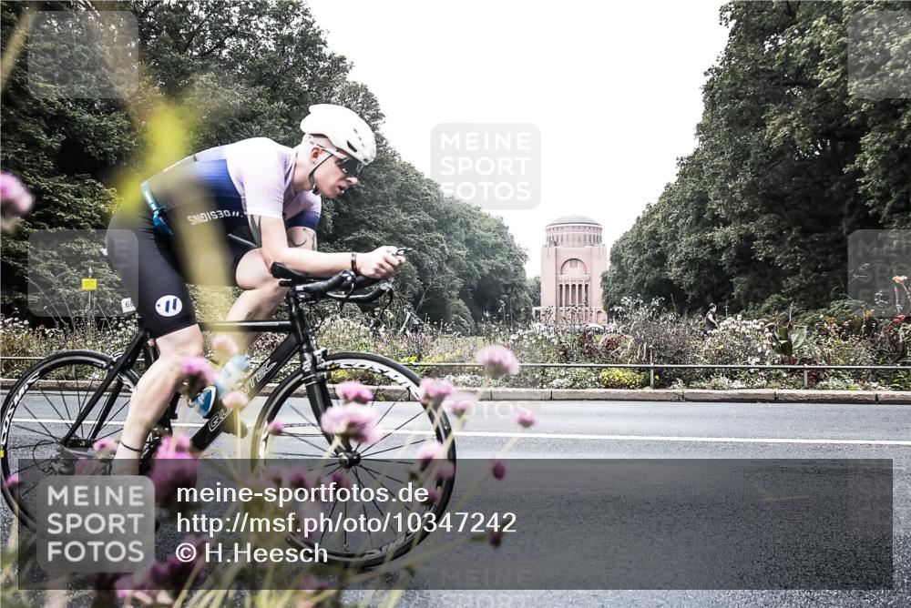 13.09.2026 - Stadtparktriathlon H.Heesch http://msf.ph/oto/10347242 13.09.2026 11:10:55 Radfahren 683 meine-sportfotos.de
