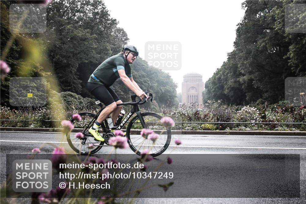 13.09.2026 - Stadtparktriathlon H.Heesch http://msf.ph/oto/10347249 13.09.2026 10:02:17 Radfahren 245, 249, 274, 327, 331, 336 meine-sportfotos.de