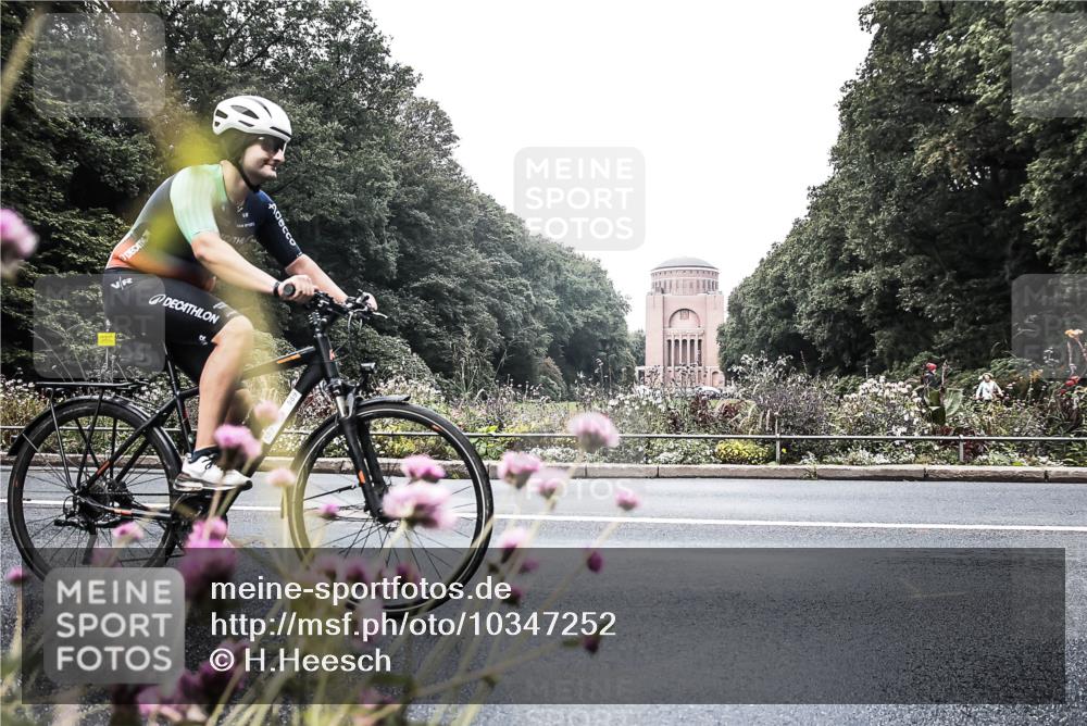 13.09.2026 - Stadtparktriathlon H.Heesch http://msf.ph/oto/10347252 13.09.2026 11:11:12 Radfahren 589 meine-sportfotos.de
