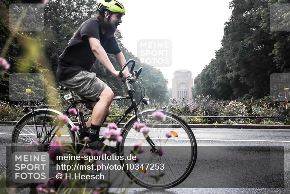 13.09.2026 - Stadtparktriathlon H.Heesch http://msf.ph/oto/10347253 13.09.2026 10:02:18 Radfahren 229, 245, 249, 274, 331, 332, 336 meine-sportfotos.de