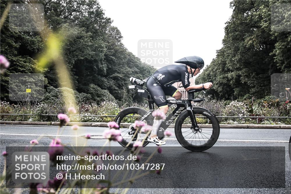 13.09.2026 - Stadtparktriathlon H.Heesch http://msf.ph/oto/10347287 13.09.2026 11:11:33 Radfahren 451, 596, 655, 666 meine-sportfotos.de