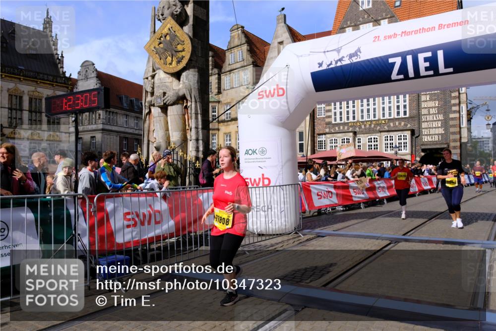 13.09.2026 - 21. swb-Marathon Bremen Tim E. http://msf.ph/oto/10347323 13.09.2026 11:18:22 Ziel 10191, 10459, 10513, 10713, 11482, 11808, 11829, 11943, 12023, 12177, 12178, 12373 meine-sportfotos.de