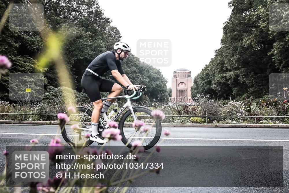 13.09.2026 - Stadtparktriathlon H.Heesch http://msf.ph/oto/10347334 13.09.2026 11:11:58 Radfahren 423, 603 meine-sportfotos.de