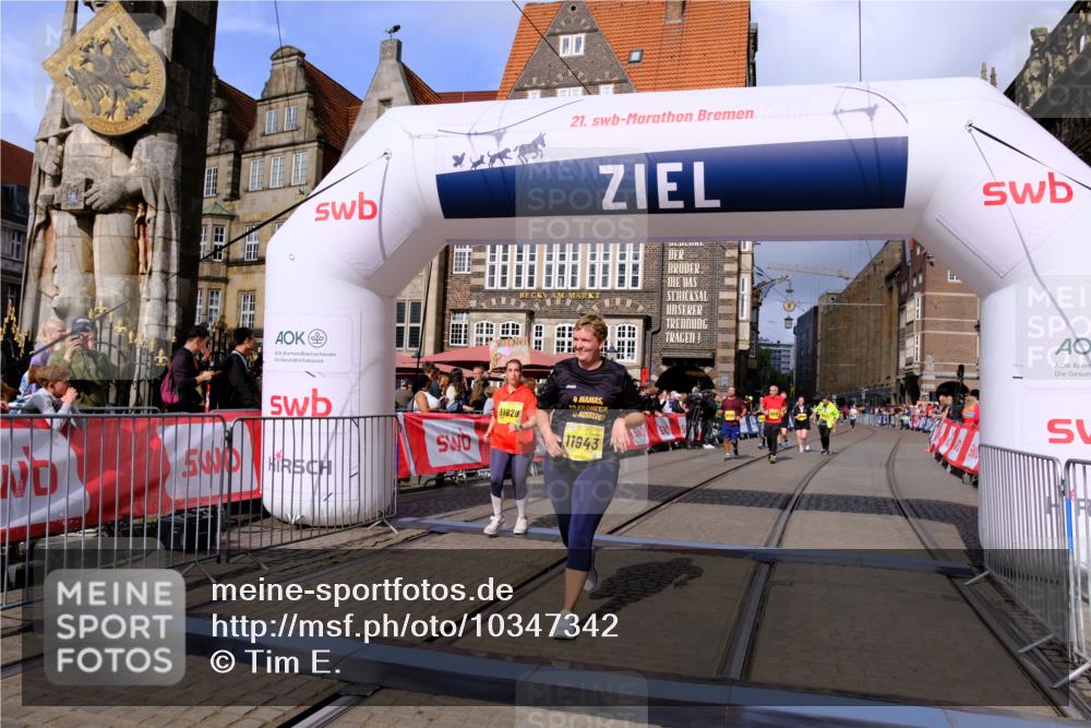13.09.2026 - 21. swb-Marathon Bremen Tim E. http://msf.ph/oto/10347342 13.09.2026 11:18:24 Ziel 10191, 10192, 10459, 10513, 10713, 11482, 11808, 11829, 11943, 12177, 12178 meine-sportfotos.de