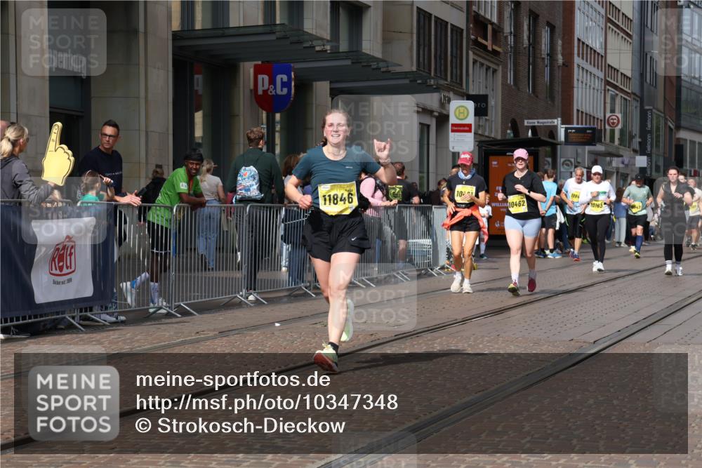 13.09.2026 - 21. swb-Marathon Bremen Strokosch-Dieckow http://msf.ph/oto/10347348 13.09.2026 11:10:35 Ziel 10148, 10163, 10461, 10462, 10527, 10547, 10653, 10792, 10841, 10911, 11043, 11047, 11237, 11309, 11327, 11335, 11465, 11483, 11513, 11583, 11691, 11756, 11846, 11993, 12401, 10002, 10169, 10247, 10361, 10362, 10422, 10706, 10719, 10768, 10791, 10890, 11080, 11283, 11298, 11300, 11309, 11382, 11583, 11725, 11736, 11957, 11982, 12183, 12227, 12454, 12550 meine-sportfotos.de