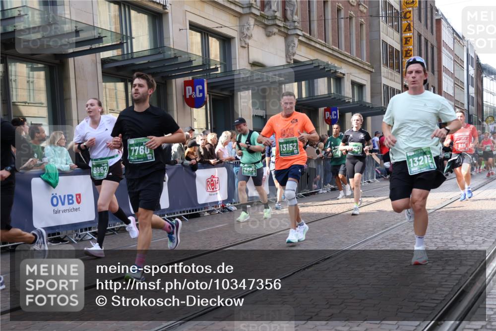 13.09.2026 - 21. swb-Marathon Bremen Strokosch-Dieckow http://msf.ph/oto/10347356 13.09.2026 13:30:40 Ziel 244, 1189, 1479, 1533, 1771, 1841, 1941, 2513, 2802, 2902, 2985, 3360, 3800, 4251, 4647, 4920, 5600, 5681, 5802, 5822, 5846, 5900, 6307, 6419, 6732, 7012, 7198, 7359, 7637, 7760, 7798, 7882, 8382, 8543, 8616, 9274, 9290, 9507, 9653, 9767, 9937, 9958, 9962, 9969, 9976, 9977, 13152, 13215, 625, 800, 834, 1067, 1771, 1926, 2265, 2369, 2452, 2723, 2900, 2985, 3163, 3164, 3425, 4058, 4206, 4332, 4342, 4415, 4425, 4748, 4757, 4920, 5506, 5551, 7821, 8090, 8169, 8314, 8494 meine-sportfotos.de