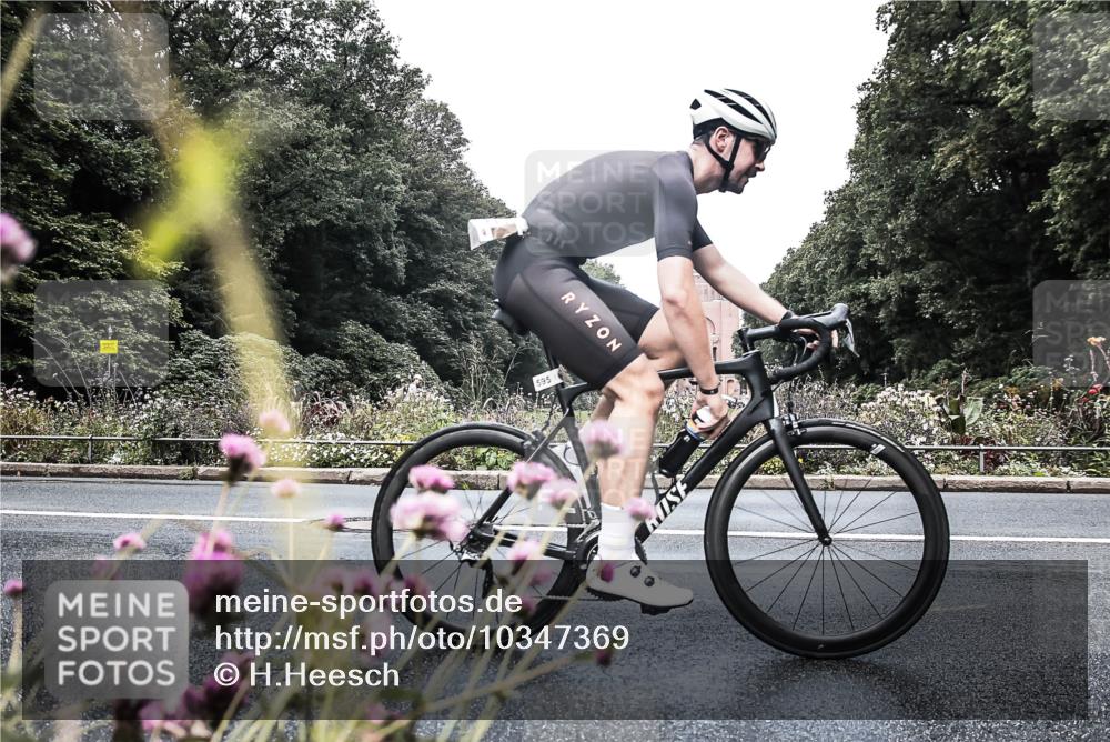 13.09.2026 - Stadtparktriathlon H.Heesch http://msf.ph/oto/10347369 13.09.2026 11:12:30 Radfahren 508, 595 meine-sportfotos.de