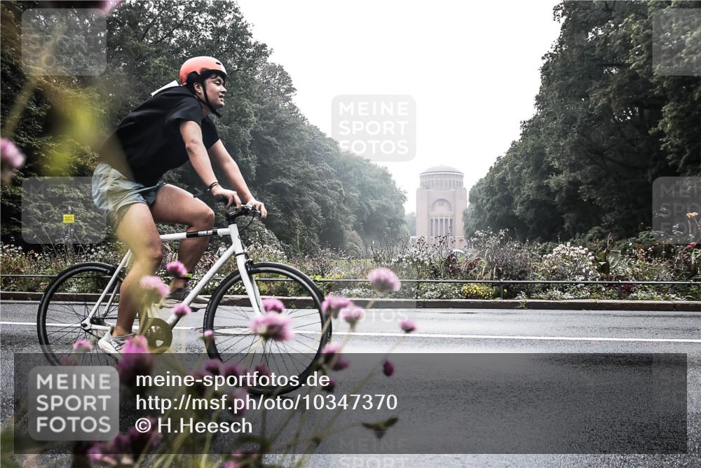 13.09.2026 - Stadtparktriathlon H.Heesch http://msf.ph/oto/10347370 13.09.2026 10:03:30 Radfahren 237 meine-sportfotos.de